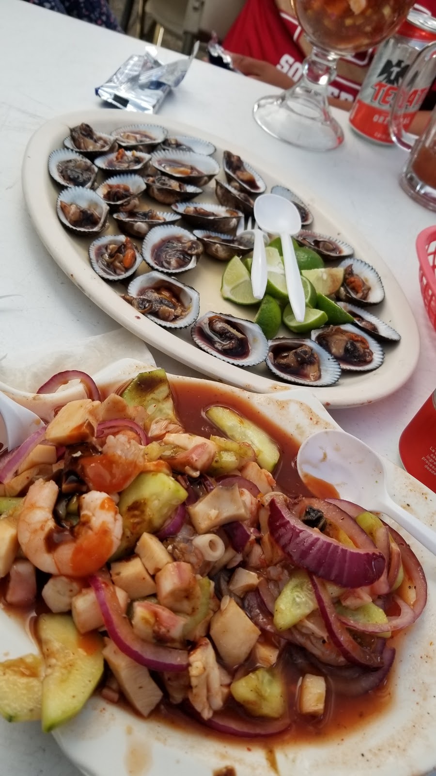 Mariscos El Viejon | Sin nombre No. 1327 129, Pob Delejido Francisco Villa, Tijuana, B.C., Mexico | Phone: 664 541 7961