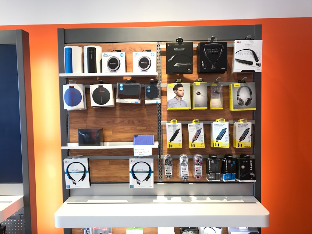 AT&T Store | 1217 N Port Washington Rd, Grafton, WI 53024, USA | Phone: (262) 375-3355