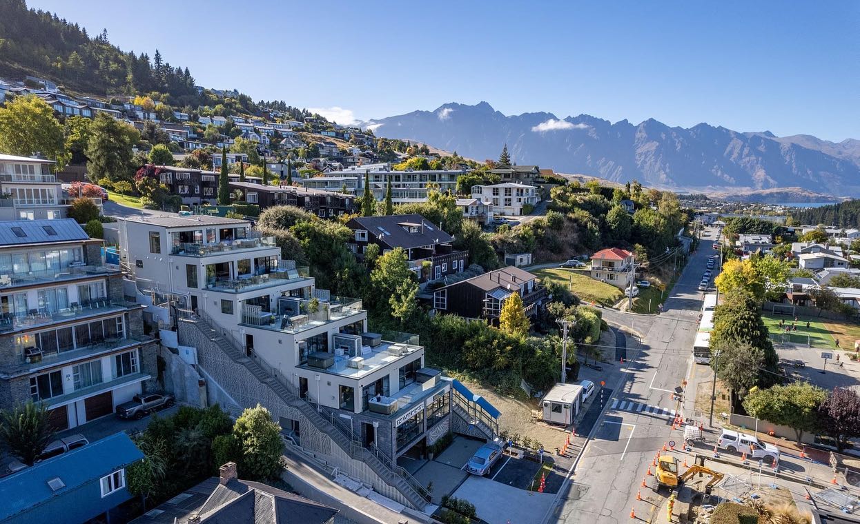 The Carlin Boutique Hotel | 43 Hallenstein Street, Queenstown 9300, New Zealand | Phone: 032227546