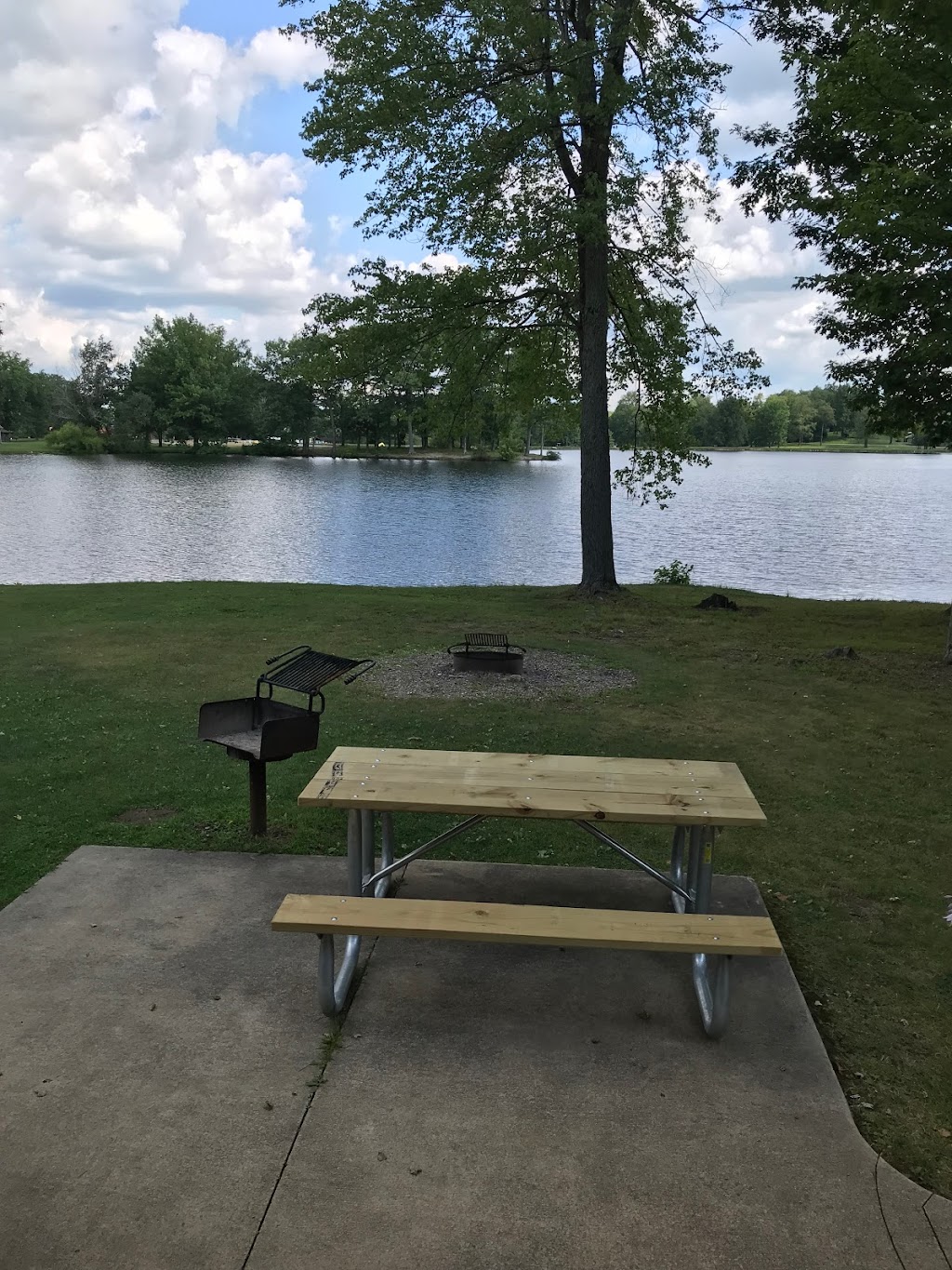 Roundup Lake Campground | 3392 OH-82, Mantua, OH 44255, USA | Phone: (330) 562-9100