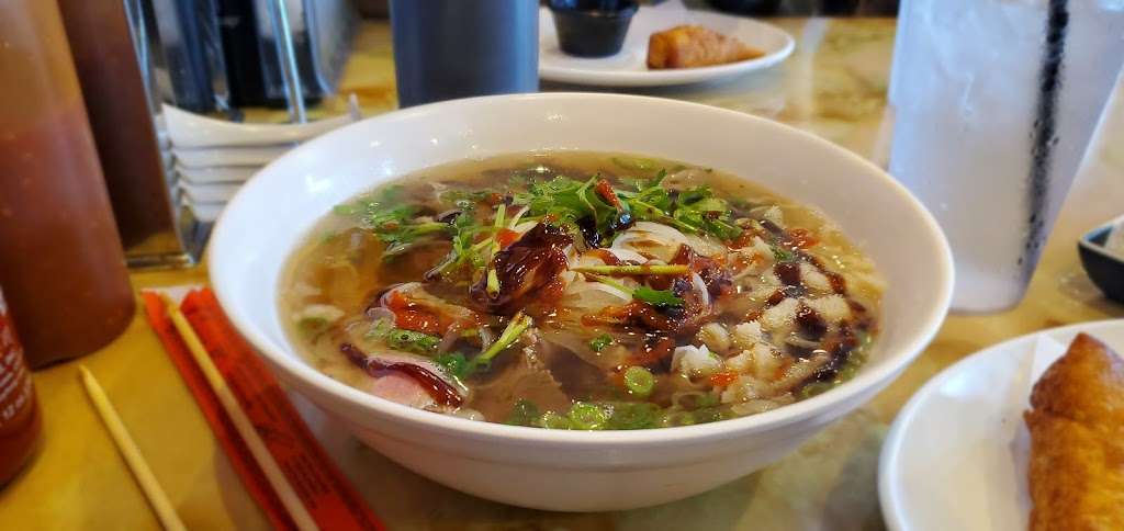 Pho Lewis Vietnamese Fusion | 14902 Un Ave SW, Lakewood, WA 98498, USA | Phone: (253) 581-5000