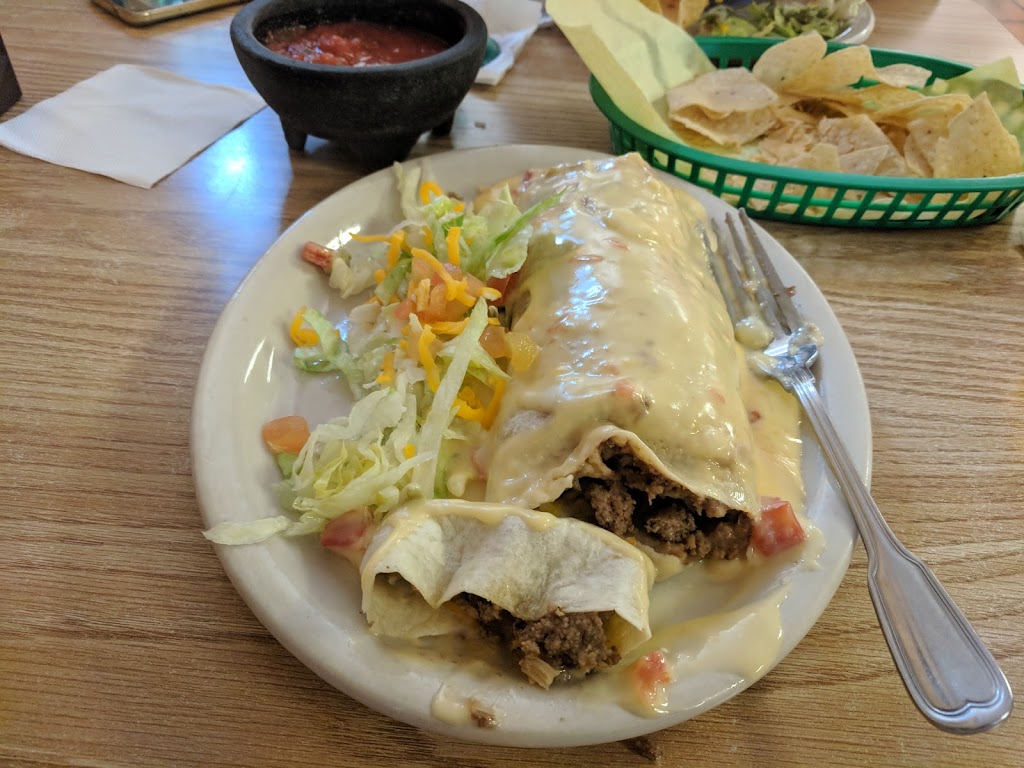 El Maguey Restaurant | 111 S Main St, Elgin, TX 78621, USA | Phone: (512) 285-4306