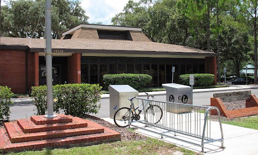 Thonotosassa Branch Library | 10715 Main St, Thonotosassa, FL 33592, USA | Phone: (813) 273-3652