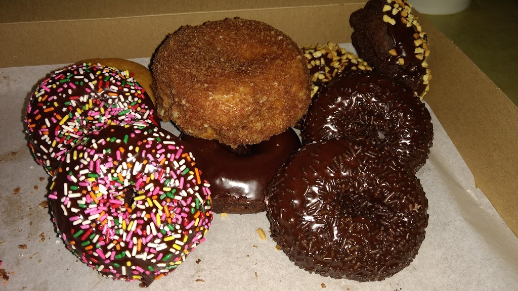 Upland Donuts | 1627 N Mountain Ave, Upland, CA 91784, USA | Phone: (909) 946-8198