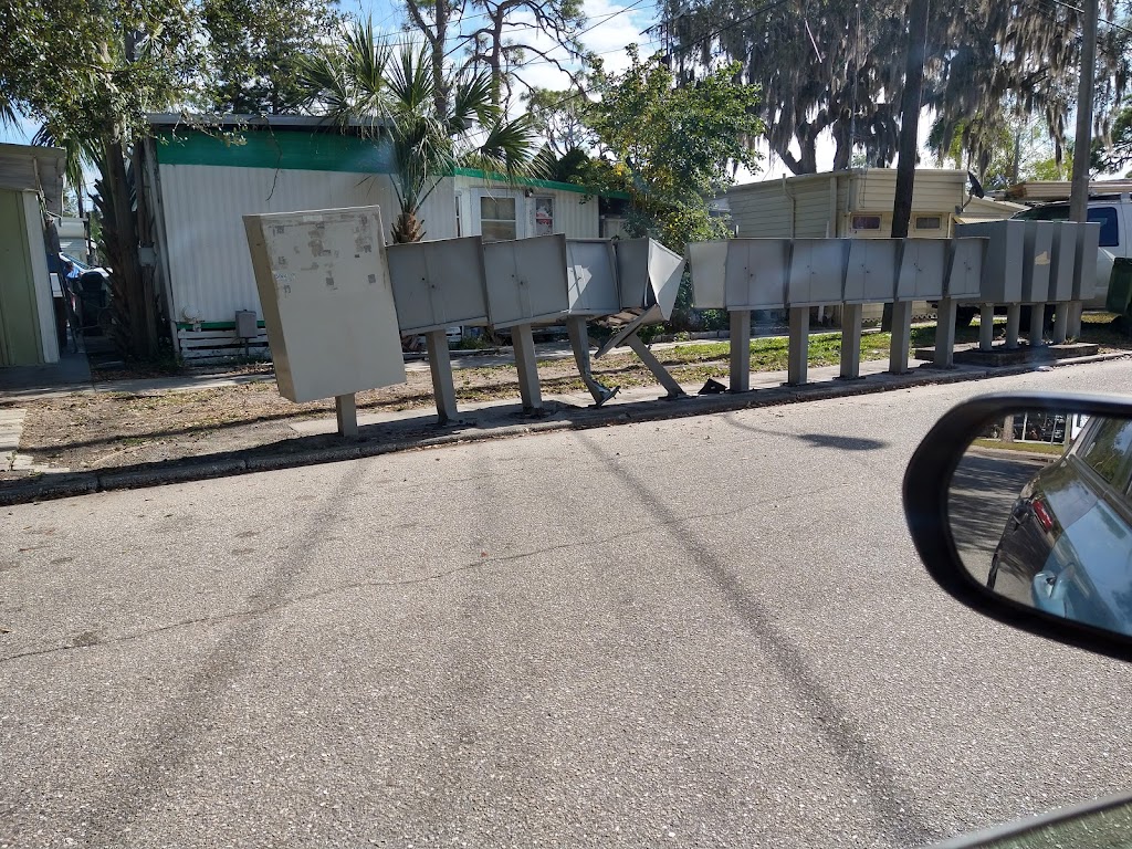 MANATEE MOBILE HOME PARK | 2204 Manatee Ave E, Bradenton, FL 34208, USA | Phone: (941) 744-2341