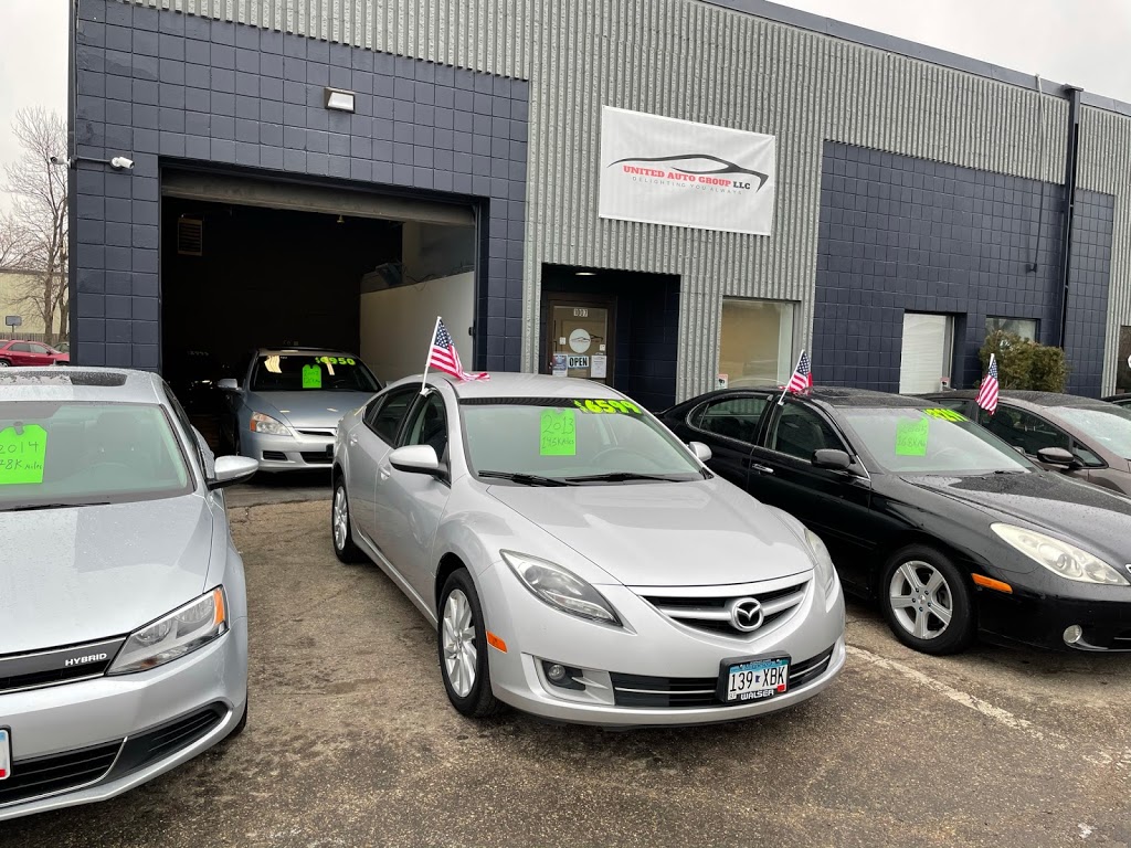 United Auto Group | 1007 Cliff Rd E, Burnsville, MN 55337, USA | Phone: (952) 769-3208