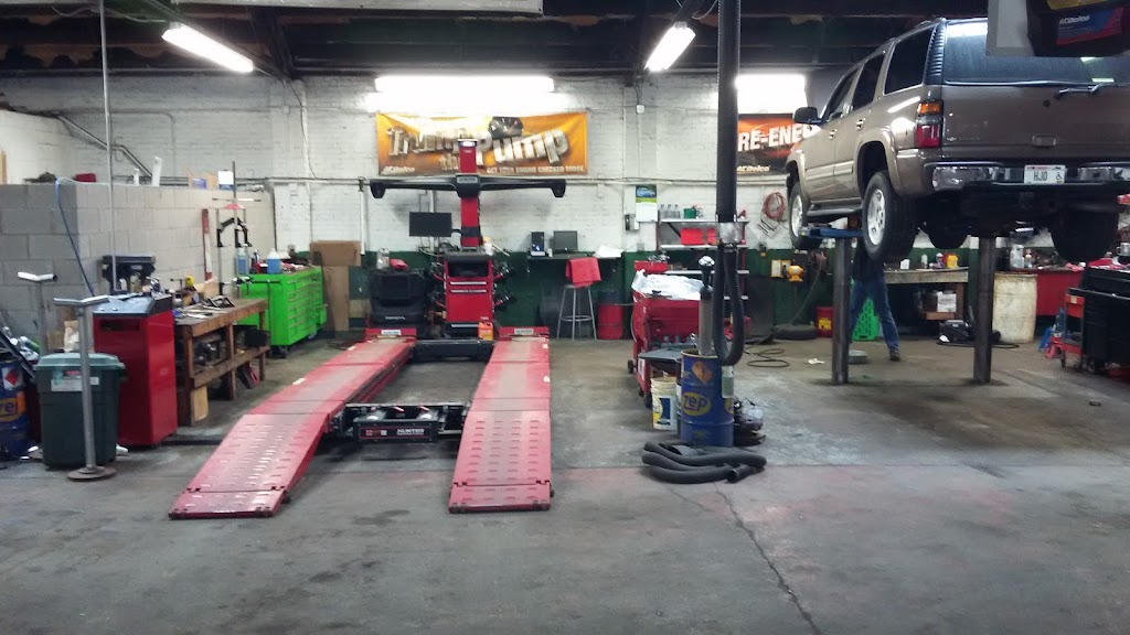 Centerway Auto Repair Inc | 509 W Centerway, Janesville, WI 53548, USA | Phone: (608) 757-2070