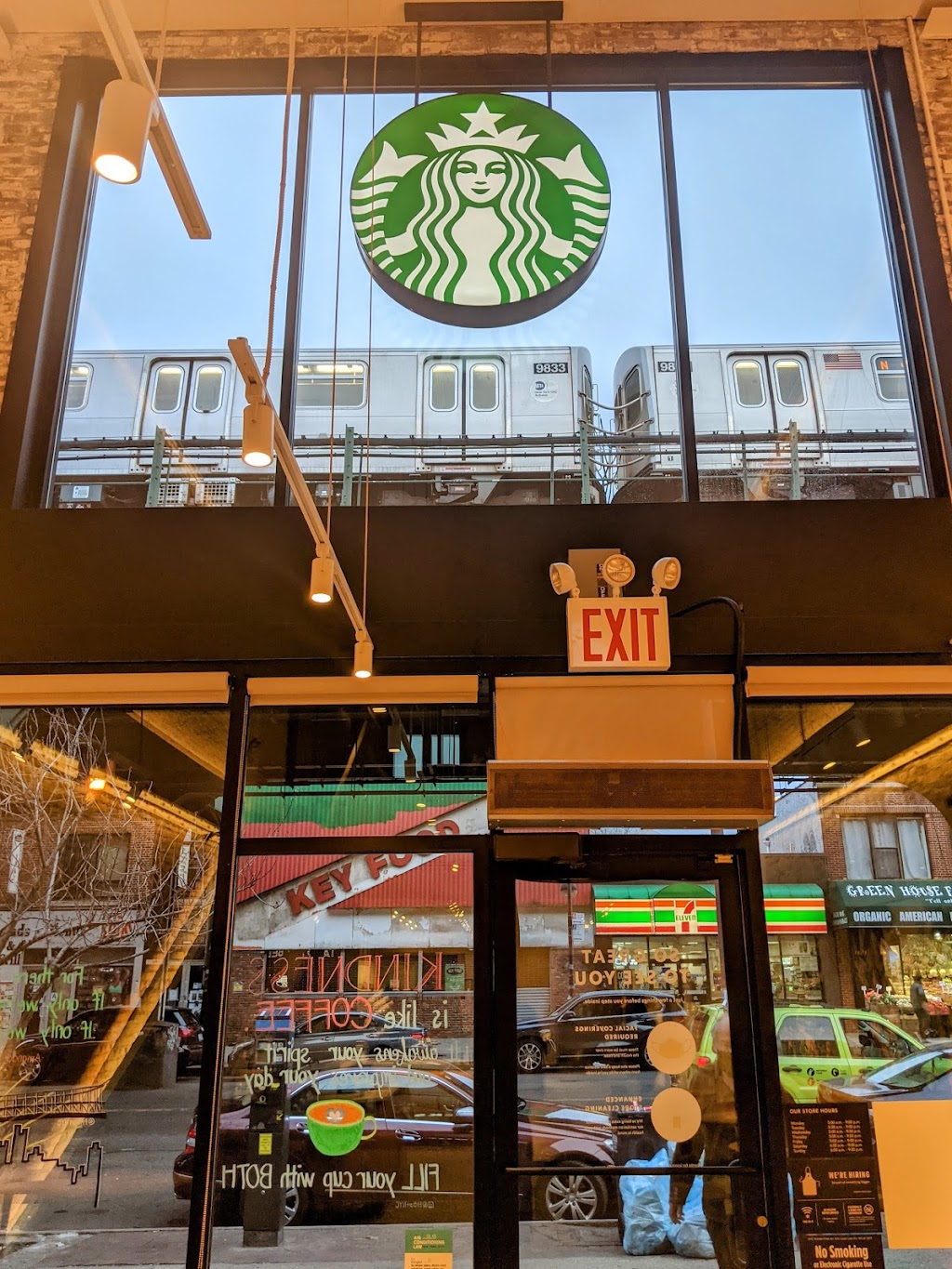 Starbucks | 22-28 31st St, Queens, NY 11105, USA | Phone: (718) 626-6004