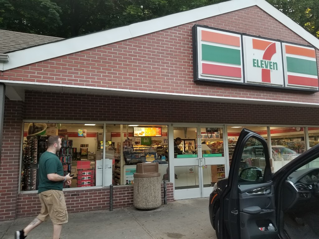 7-Eleven | 3 Railroad Ave, Roslyn, NY 11576, USA | Phone: (516) 621-4008