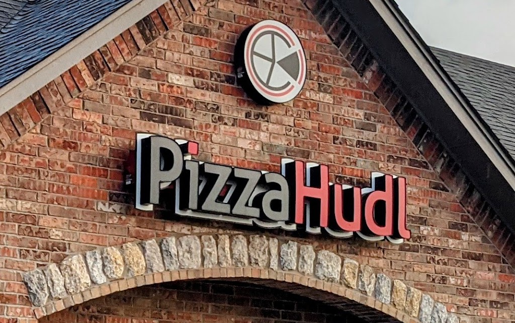 PizzaHudl | 1924 S Santa Fe Ave, Moore, OK 73160, USA | Phone: (405) 703-8721