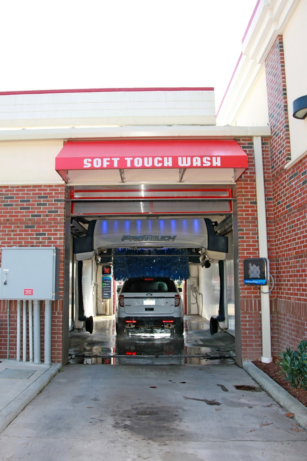 Eagles Gas | 4100 Tryon Rd, Raleigh, NC 27606, USA | Phone: (919) 809-8844