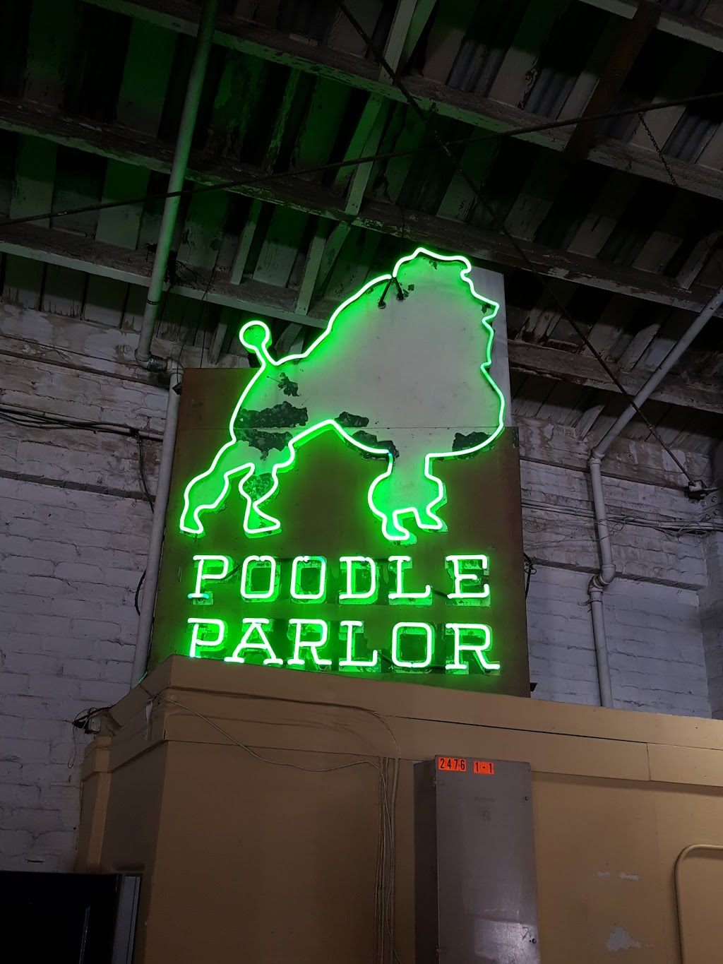 Ufo -The Poodle Parlor | 2476 Hunter St, Los Angeles, CA 90021, USA | Phone: (213) 694-0556