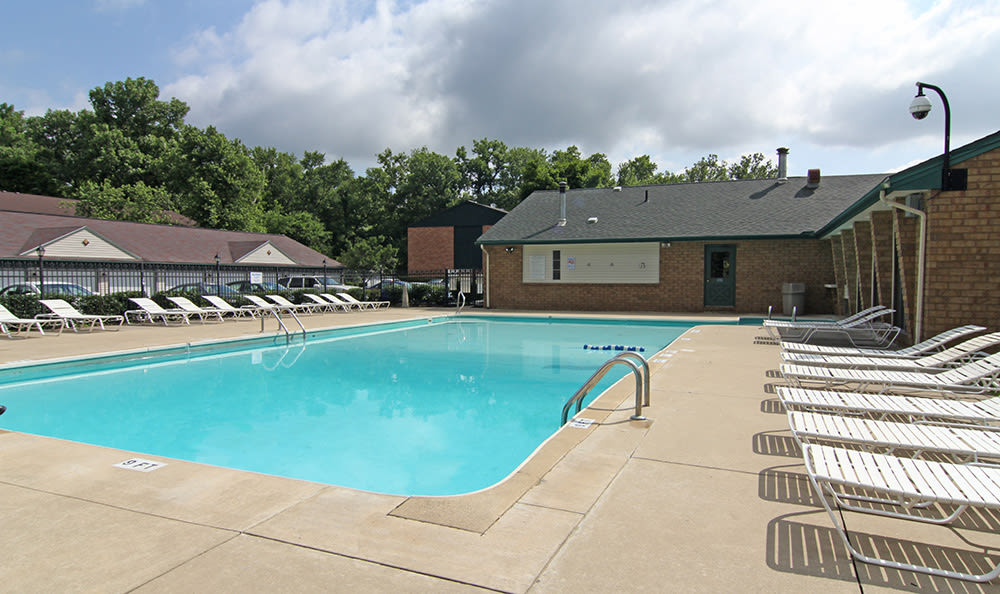 Cedarwood Village Apartments | 1343 Weathervane Ln, Akron, OH 44313, USA | Phone: (234) 206-4821