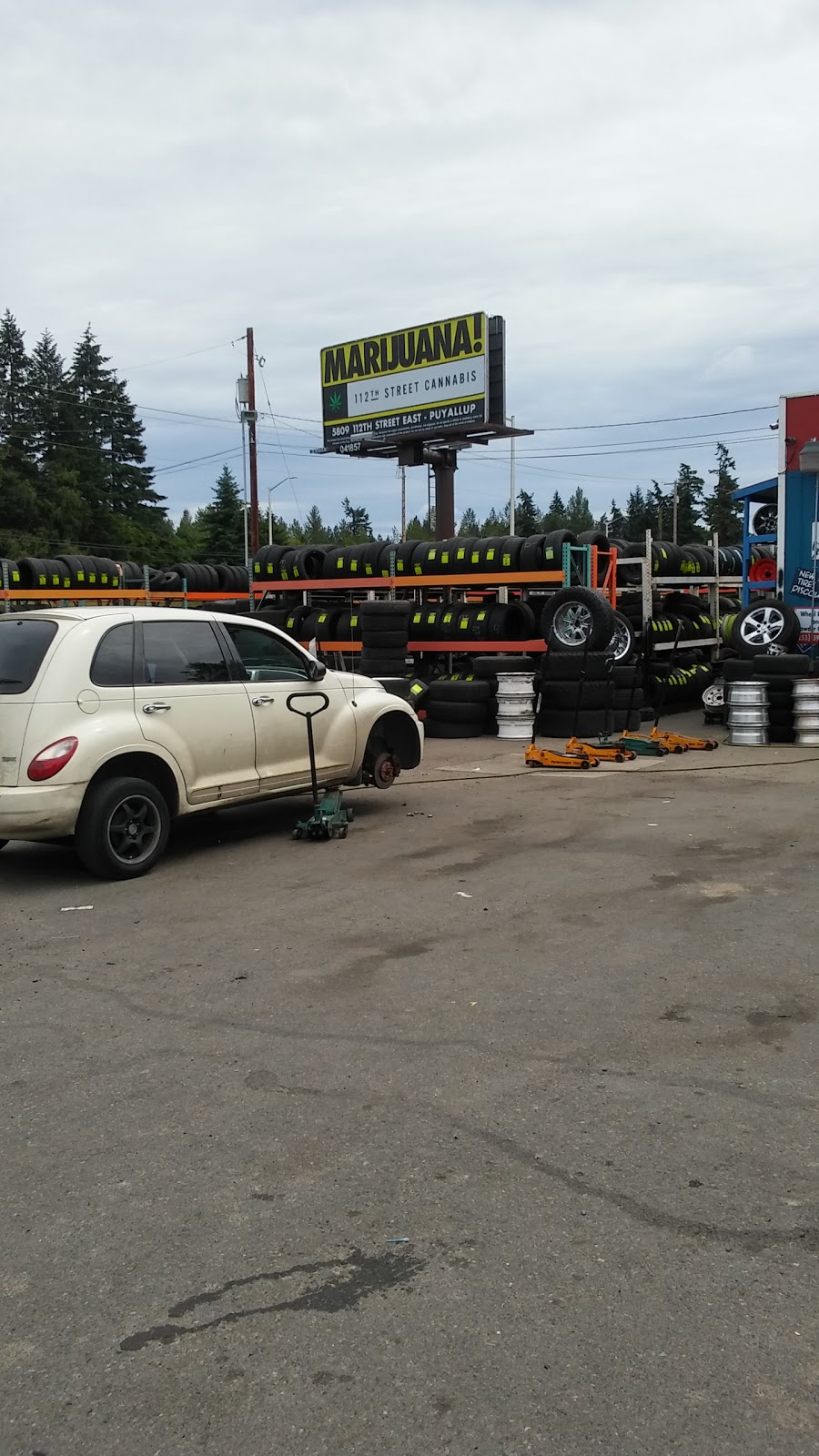 Santis Tires & Wheels | 13120 Canyon Rd E, Puyallup, WA 98373, USA | Phone: (253) 535-8811