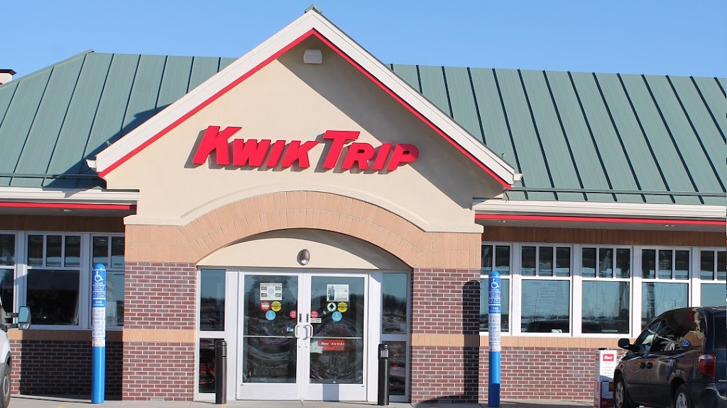 KWIK TRIP #429 | 4868 208th St N, Forest Lake, MN 55025, USA | Phone: (651) 982-1123