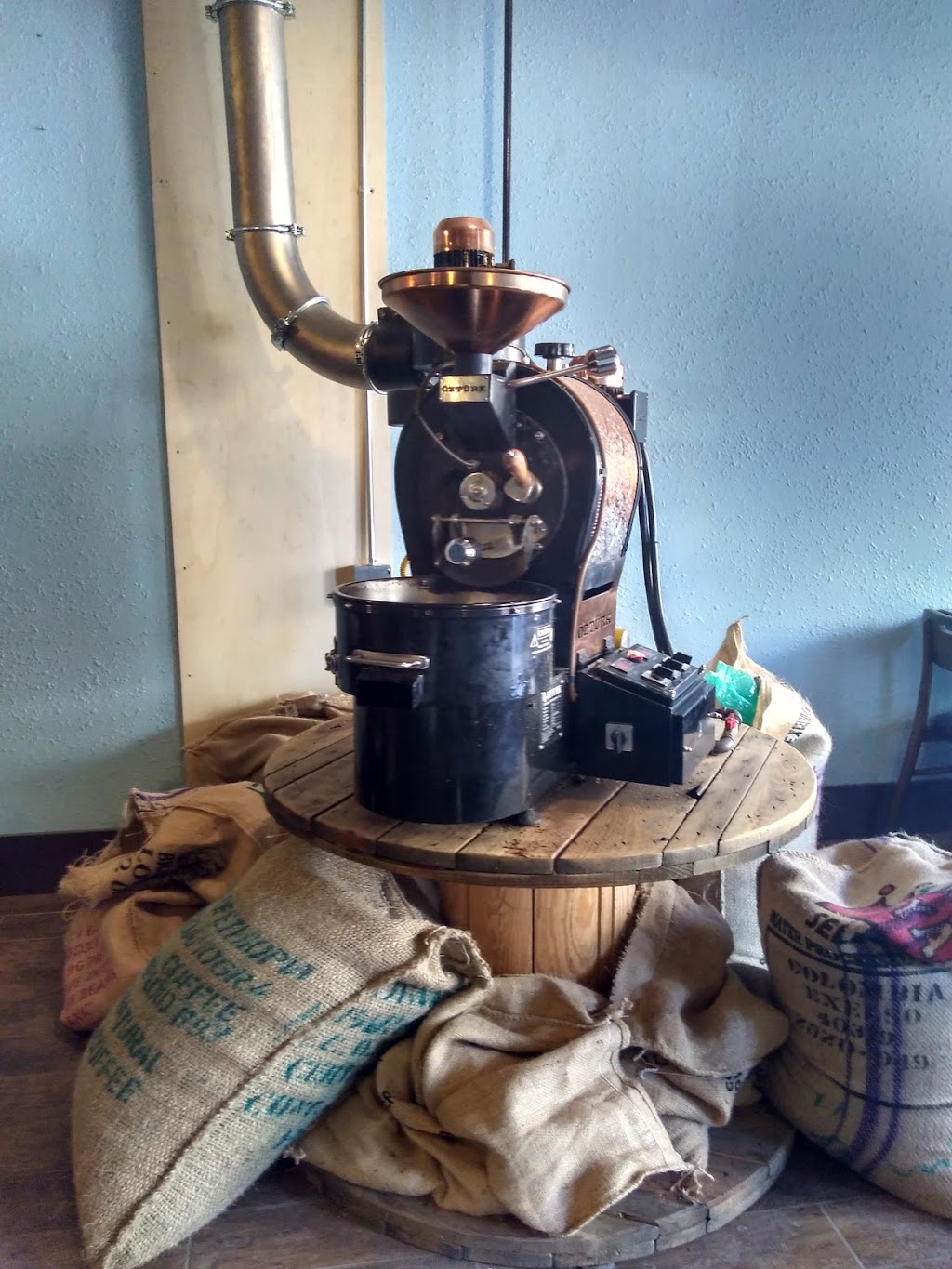 Two Rivers Coffee Roaster | 224 W Wisconsin St, Portage, WI 53901, USA | Phone: (608) 745-9400