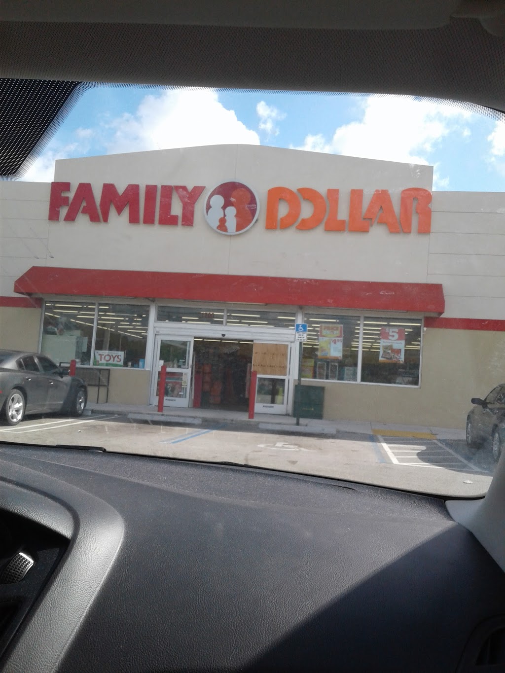 Family Dollar | 1700 NW 183rd St, Miami Gardens, FL 33056, USA | Phone: (305) 914-1233