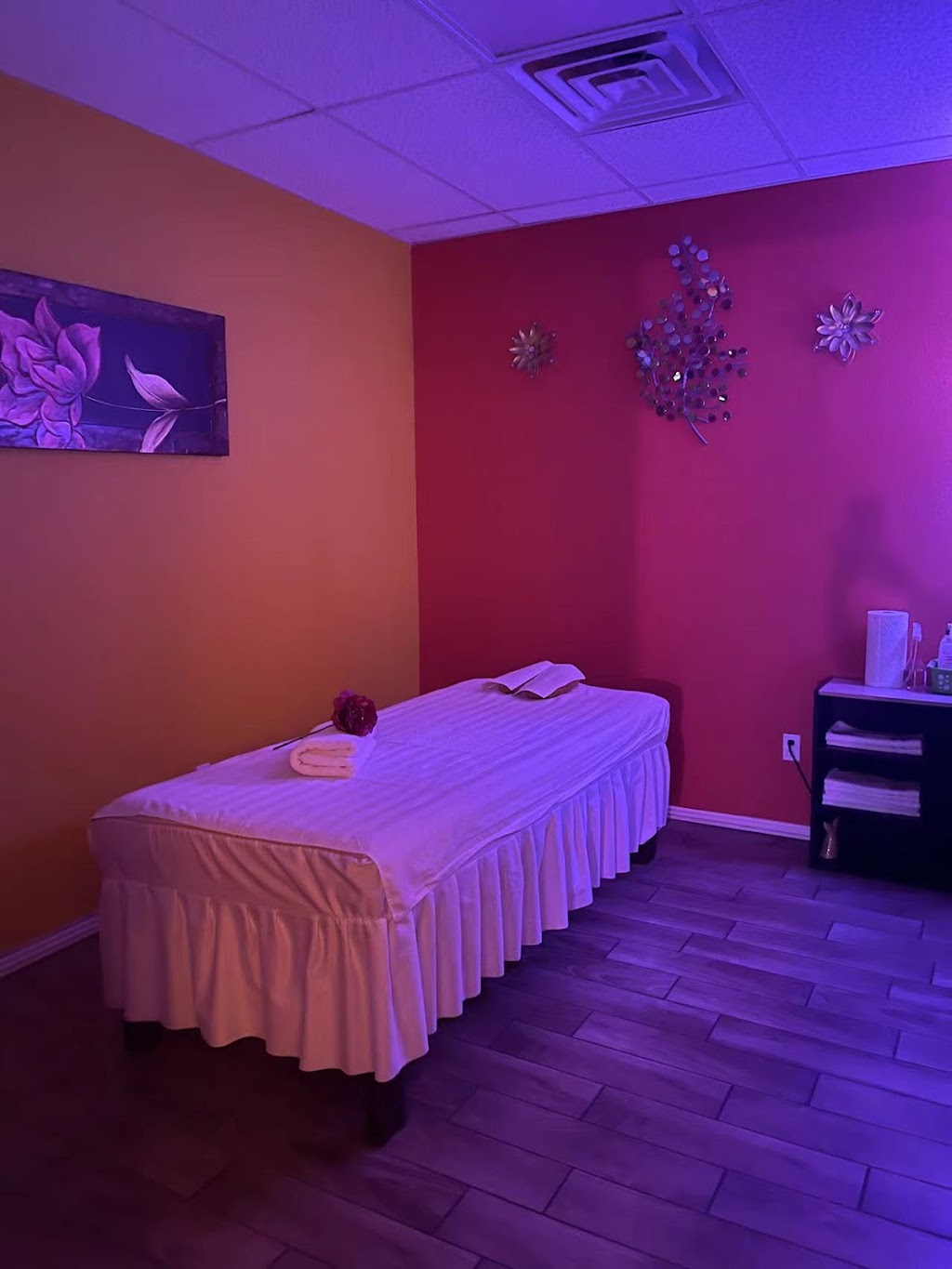 Lavender Spa Massage | 9210 W Peoria Ave #2, Peoria, AZ 85345, USA | Phone: (626) 438-7930