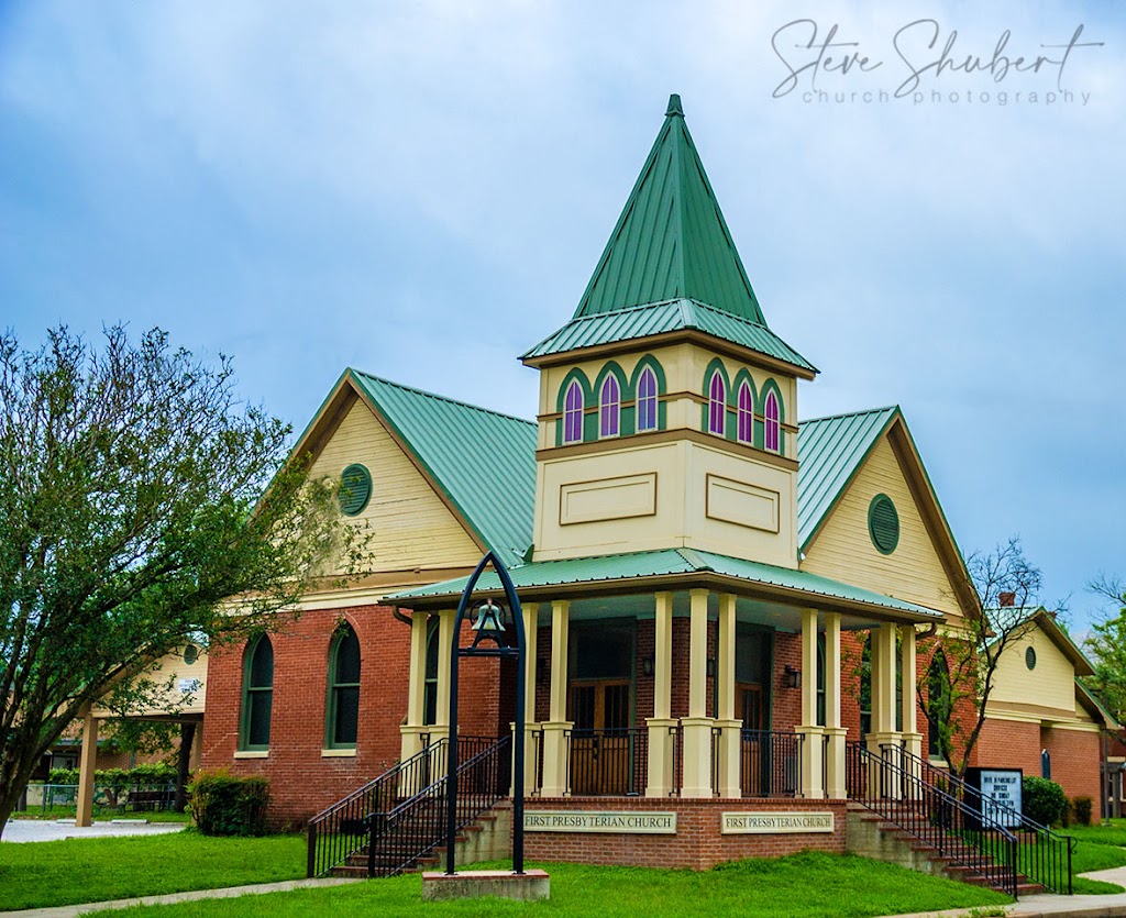 First Presbyterian Church (PCUSA) | 303 N Avenue C, Elgin, TX 78621, USA | Phone: (512) 281-2395