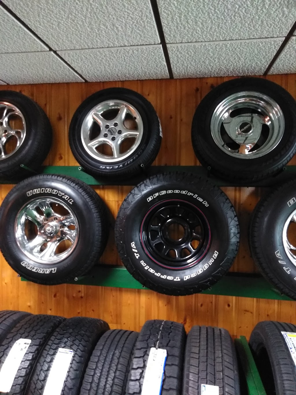 Essey Tire | 5200 PA-51, Belle Vernon, PA 15012, USA | Phone: (724) 379-4800