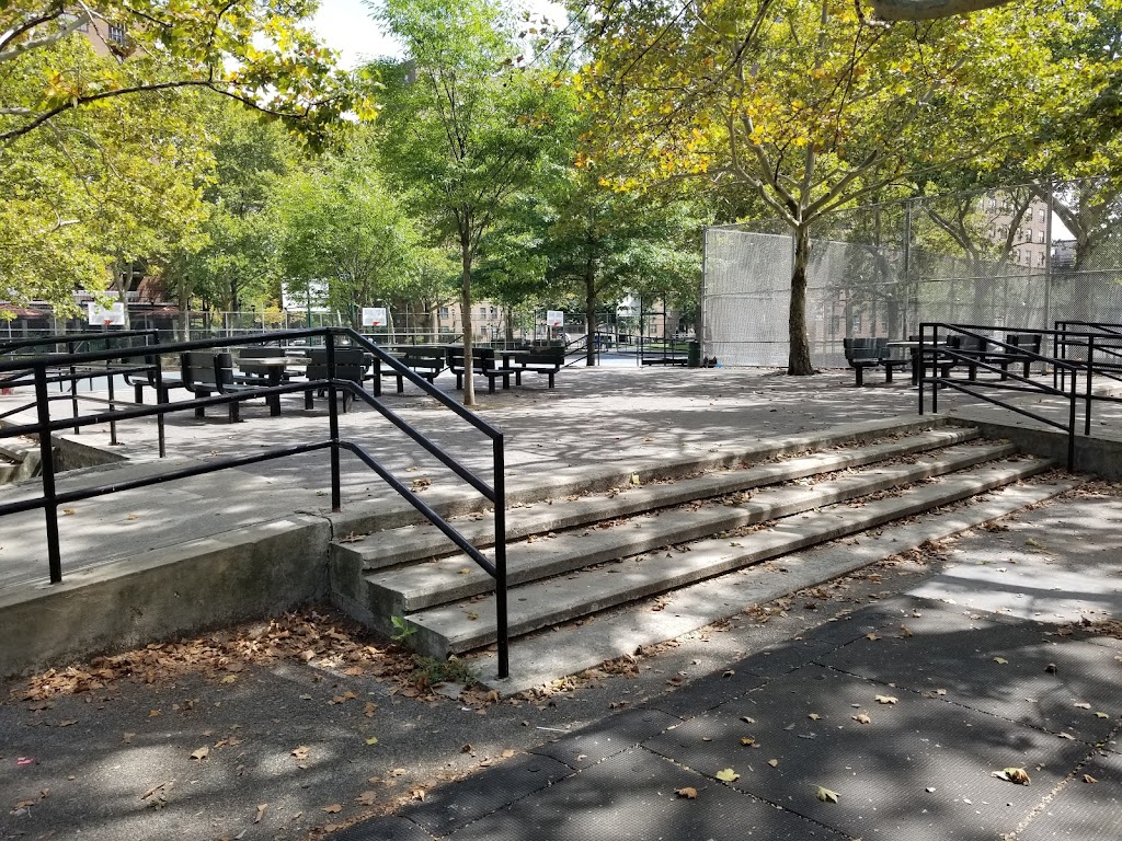 Van Dyke Playground | Dumont Ave. &, Powell St, Brooklyn, NY 11212, USA | Phone: (212) 639-9675