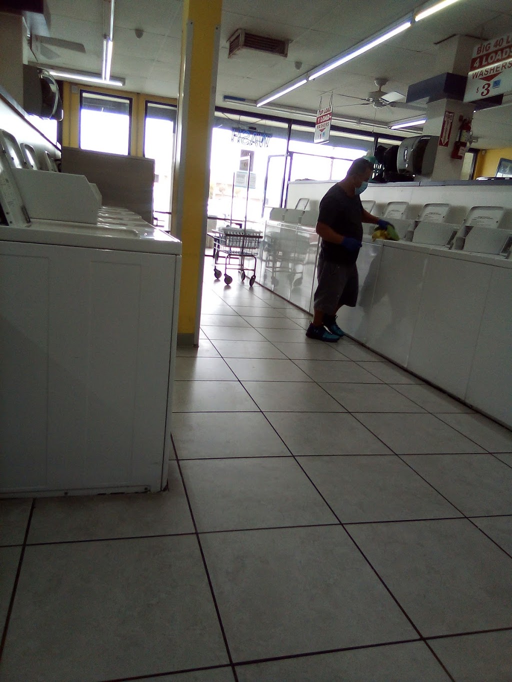 Super Laundromat | 2424 W Ball Rd, Anaheim, CA 92804, USA | Phone: (949) 229-3378