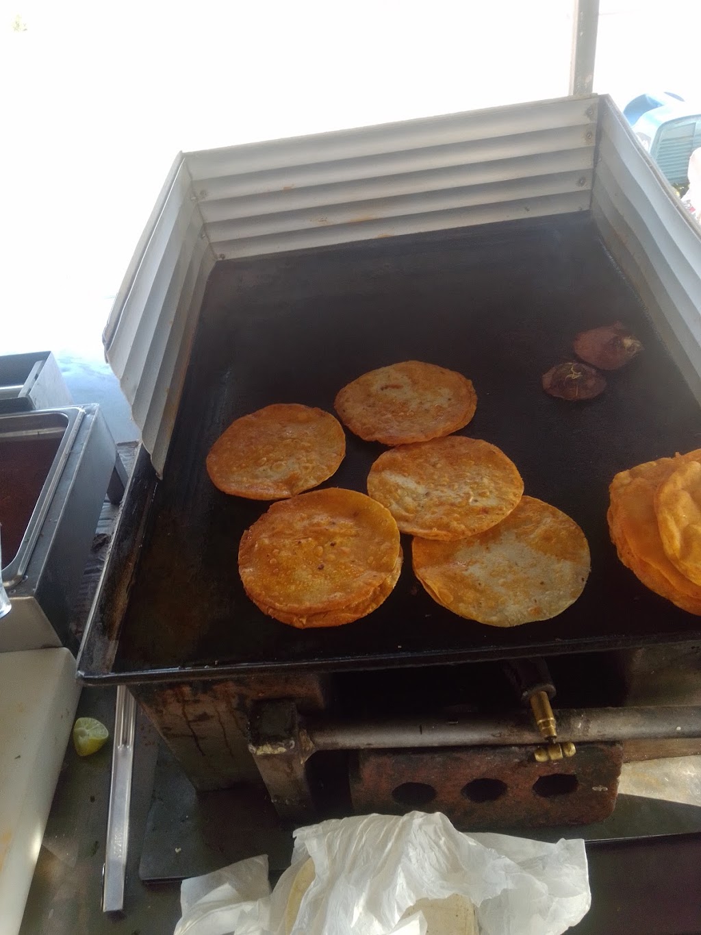 Tacos De Birria La Pasadita EL MIRADOR | Paseo del Bosque, Del Bosque, Villa Residencial del Bosque, 22204 Tijuana, B.C., Mexico | Phone: 664 155 1946