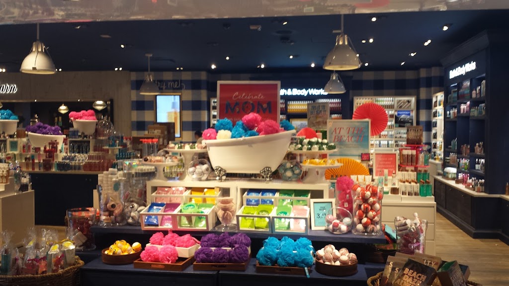 Bath & Body Works | 7021 S Memorial Dr, Tulsa, OK 74133, USA | Phone: (918) 459-6790