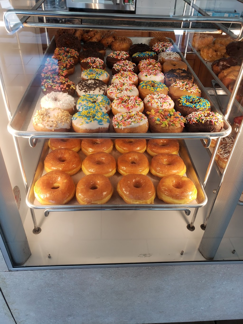 Anns Donuts | 2801 Whitson St, Selma, CA 93662, USA | Phone: (559) 891-0409