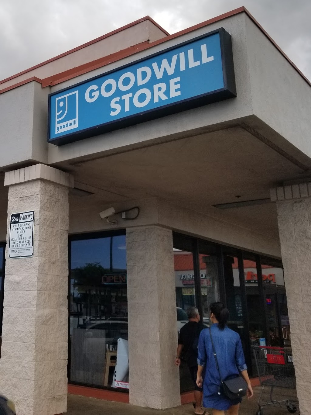 Goodwill Store and Donation Center | 94-050 Farrington Hwy, Waipahu, HI 96797, USA | Phone: (808) 677-9521