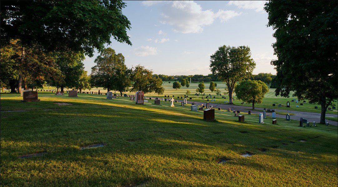 Resurrection Cemetery | 2101 Lexington Ave S, Mendota Heights, MN 55120, United States | Phone: (651) 454-5072