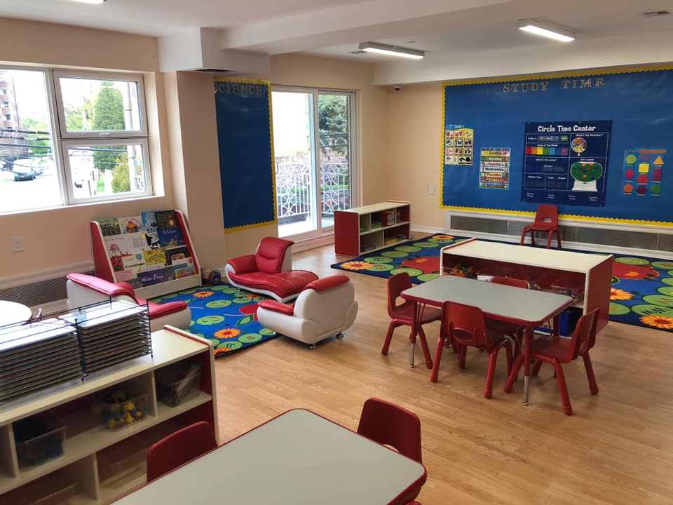 Sholom Learning Center - Daycare Briarwood | 83-78 Daniels St, Briarwood, NY 11435, USA | Phone: (718) 487-3114