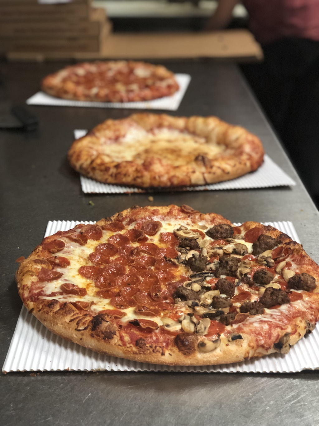 Tarantos Pizzeria | 1282 E Powell Rd, Lewis Center, OH 43035, USA | Phone: (614) 841-2345