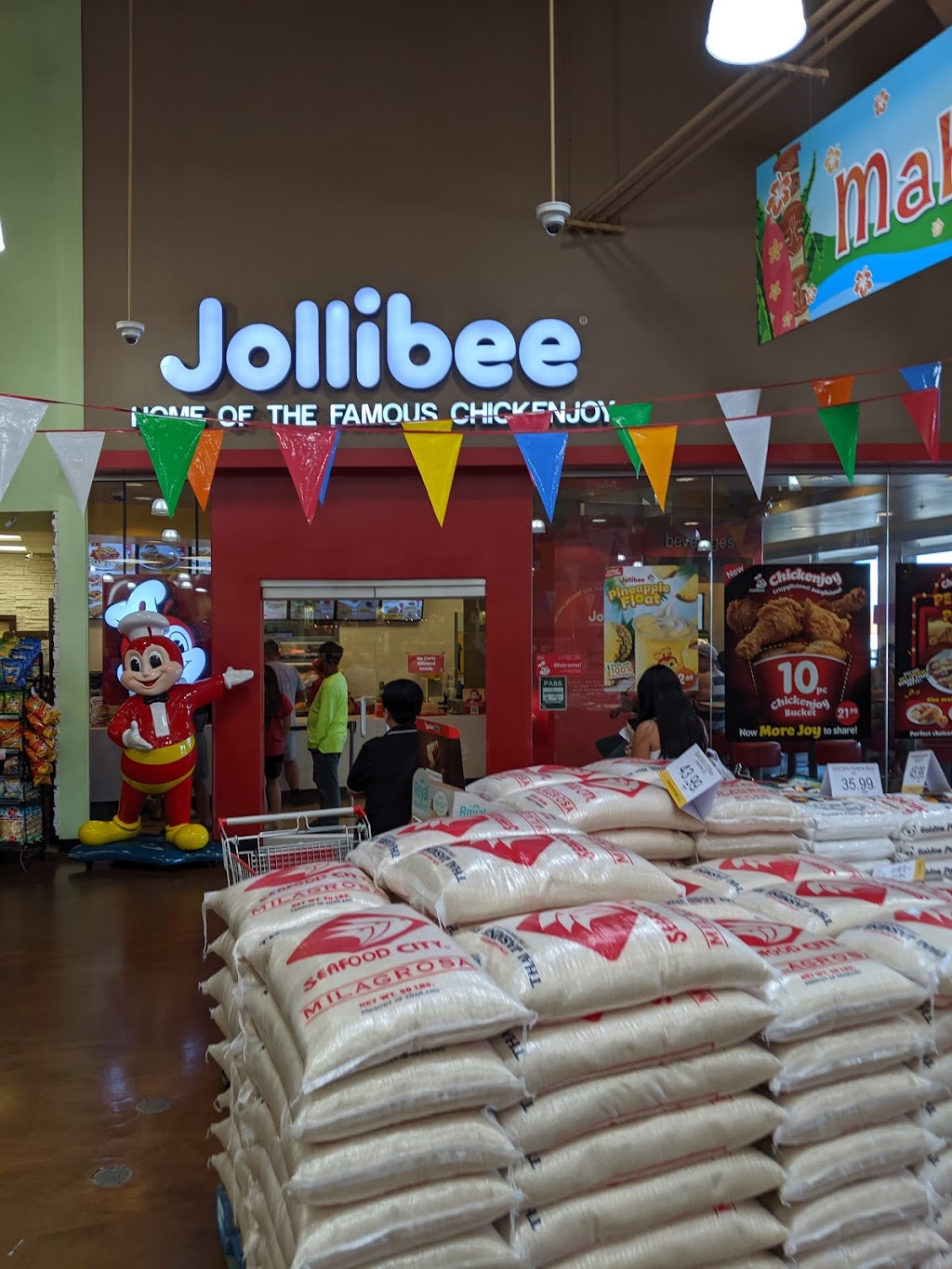 Jollibee | 94-050 Farrington Hwy #1 Ste A -1, Waipahu, HI 96797, USA | Phone: (808) 744-8765