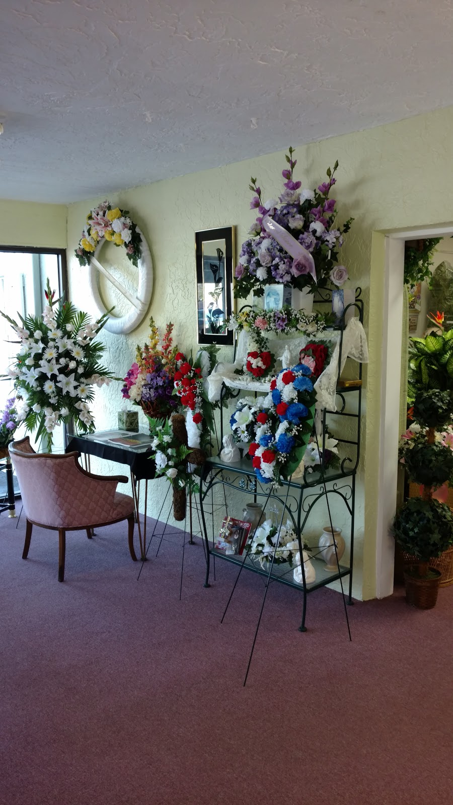 Hayes Florist | 5444 Park Blvd N, Pinellas Park, FL 33781, USA | Phone: (727) 544-8847