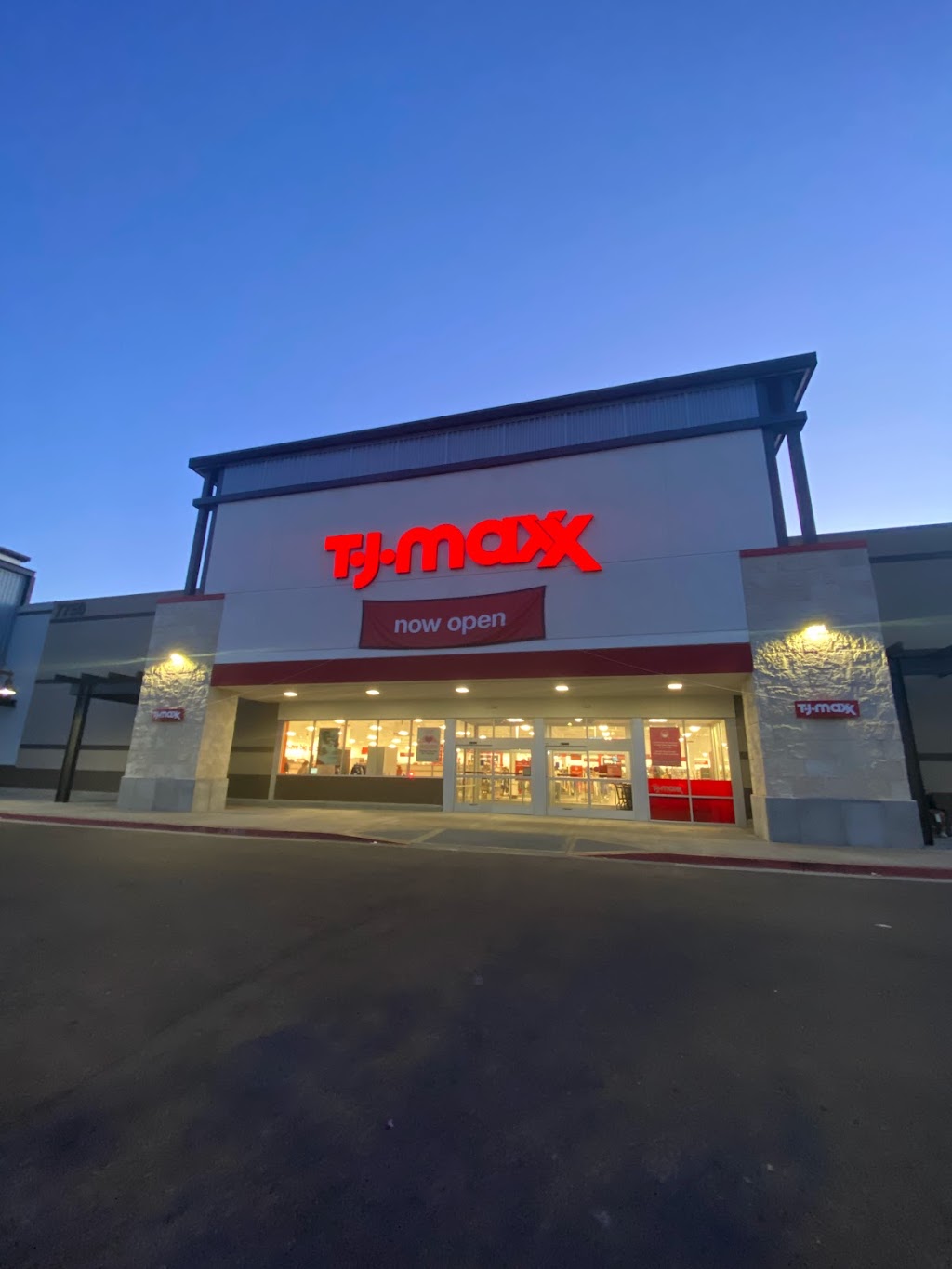 T.J. Maxx | 7750 S 59th Ave, Laveen Village, AZ 85339, USA | Phone: (602) 599-4748