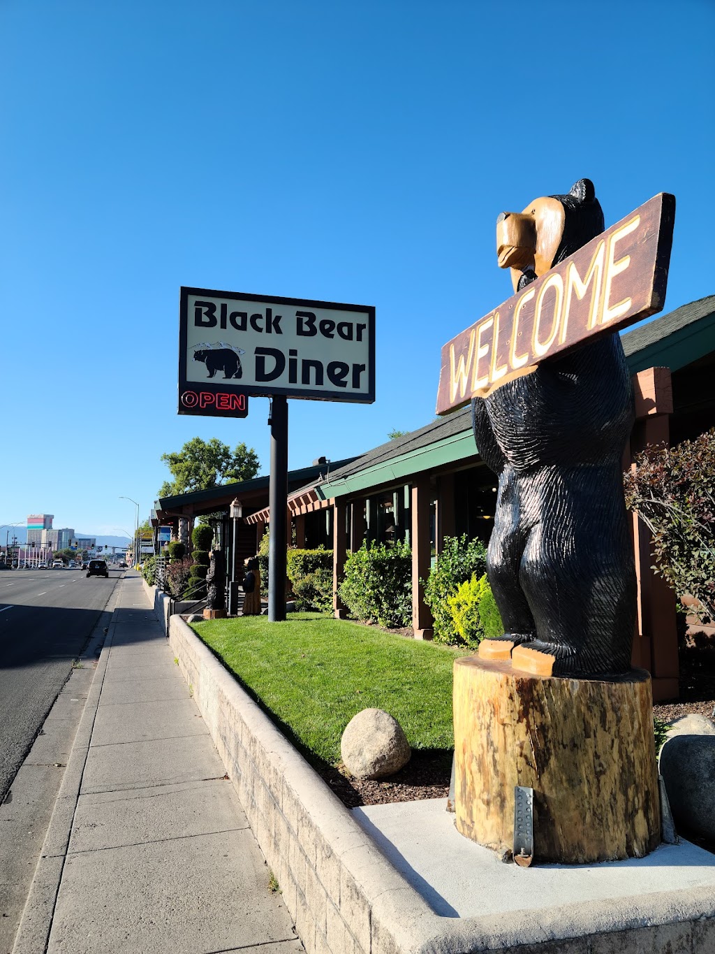 Black Bear Diner Reno | 2323 S Virginia St, Reno, NV 89502, USA | Phone: (775) 827-5570