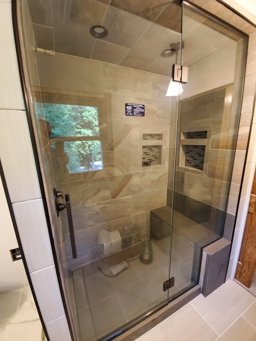 Kettle Moraine Glass & Shower Door | 3800 S River Rd, West Bend, WI 53095, USA | Phone: (262) 674-1900