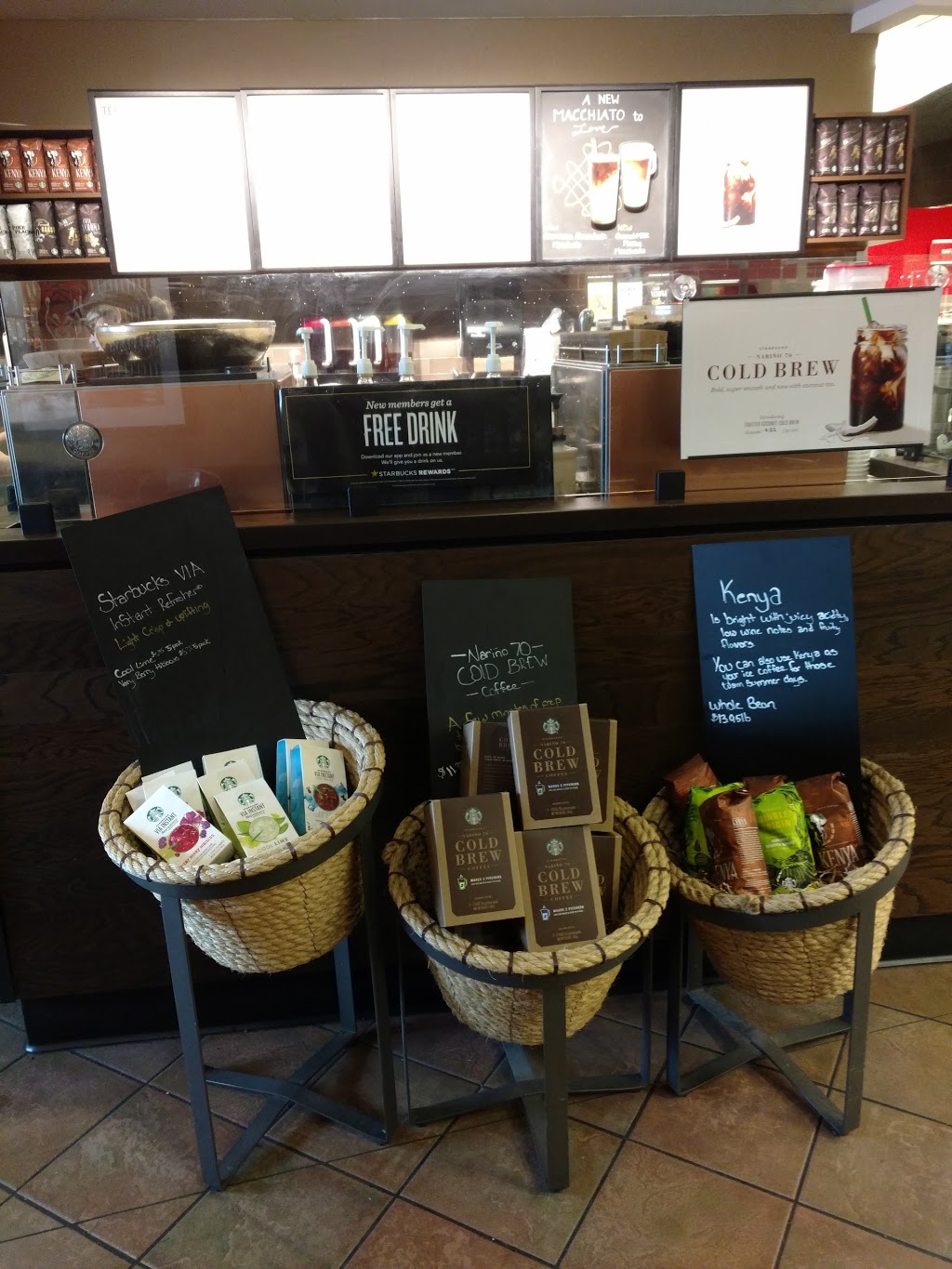 Starbucks | 1500 109th Ave NE, Blaine, MN 55449, USA | Phone: (763) 354-1000