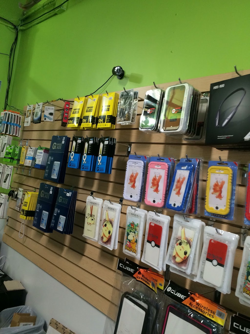 Wireless Place || Phone Repair Dallas | 4815 Ross Ave #200, Dallas, TX 75204, USA | Phone: (682) 230-7030