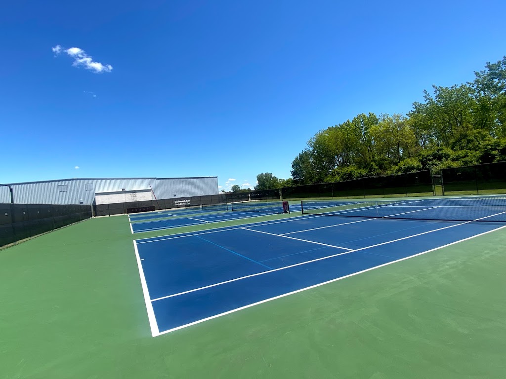 Scarborough East Tennis Club | 5641 Alshire Rd, Columbus, OH 43232, USA | Phone: (614) 868-5683