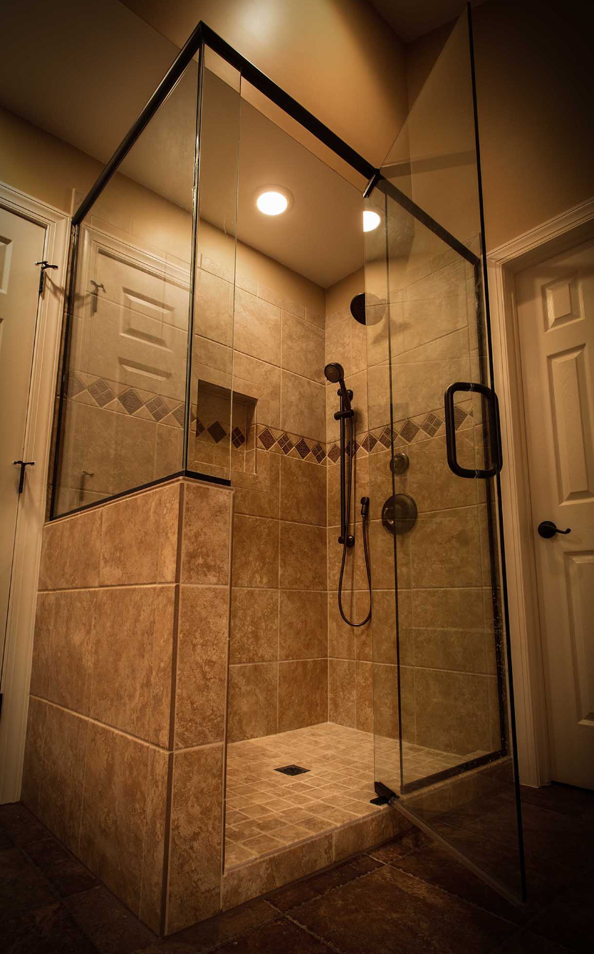 Kettle Moraine Glass & Shower Door | 3800 S River Rd, West Bend, WI 53095, USA | Phone: (262) 674-1900