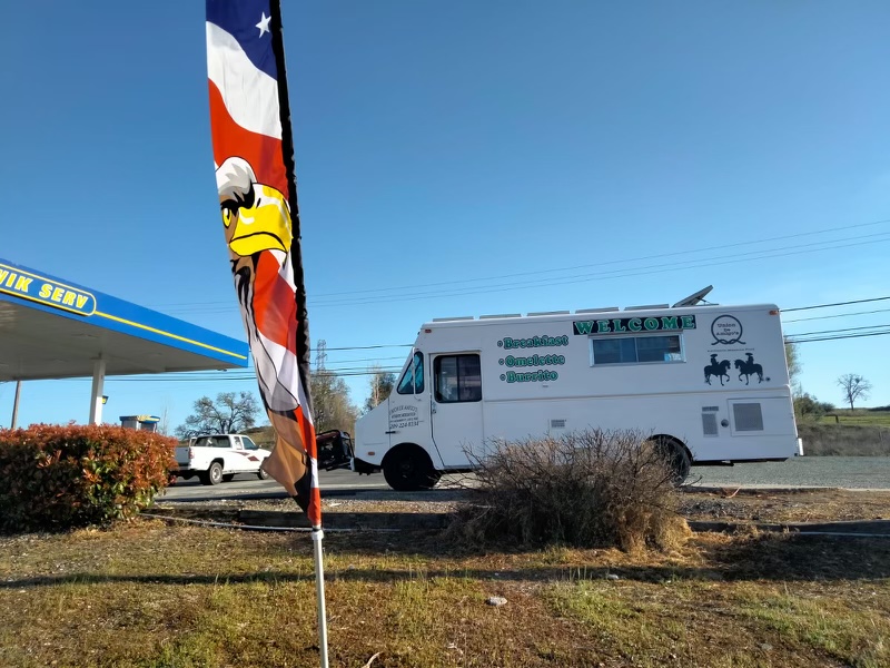 TACO TRUCK UNION DE AMIGOS | 506 CA-12, Valley Springs, CA 95252, USA | Phone: (510) 677-4717