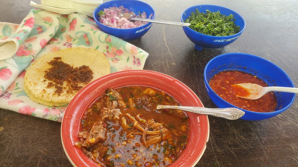 Birria y antojitos Sinaloa | Av. Primo Tapia 215, El Paraíso, 22740 Primo Tapia, B.C., Mexico | Phone: 687 857 0904