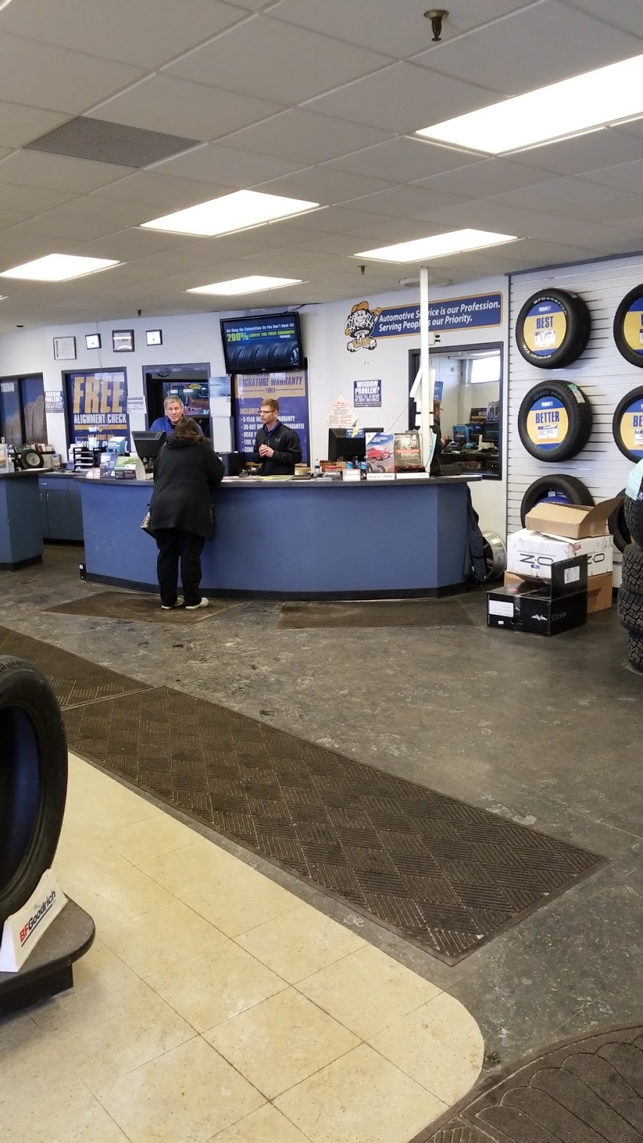 Tireman Auto Service Centers - Maumee | 532 Illinois Ave, Maumee, OH 43537, USA | Phone: (419) 893-7242