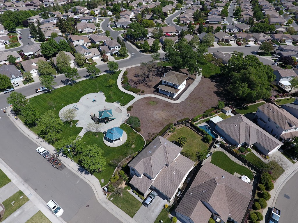 Ehrhardt Oaks Park | 4800 Percheron Dr, Elk Grove, CA 95757, USA | Phone: (916) 405-5600