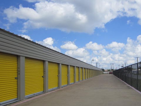 Tellus Self Storage - Hawn | 7979 C F Hawn Fwy, Dallas, TX 75217, USA | Phone: (214) 398-9116