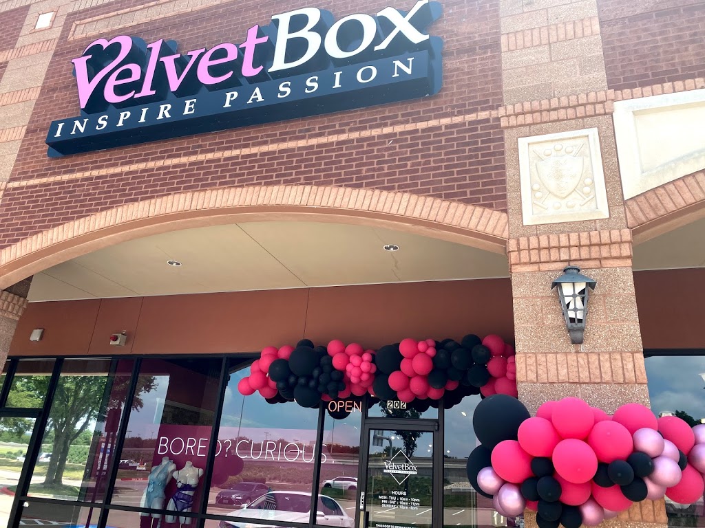 Velvet Box | Polo Town Crossing, 2108 Dallas Pkwy #202, Plano, TX 75093, USA | Phone: (469) 573-6652