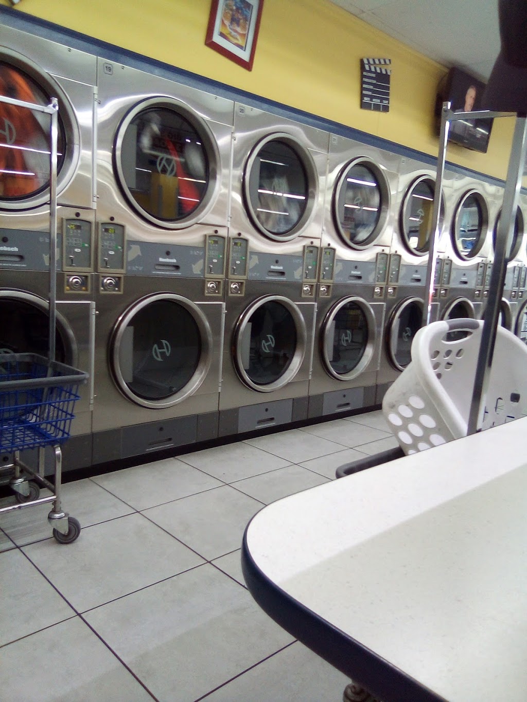 Super Laundromat | 2424 W Ball Rd, Anaheim, CA 92804, USA | Phone: (949) 229-3378