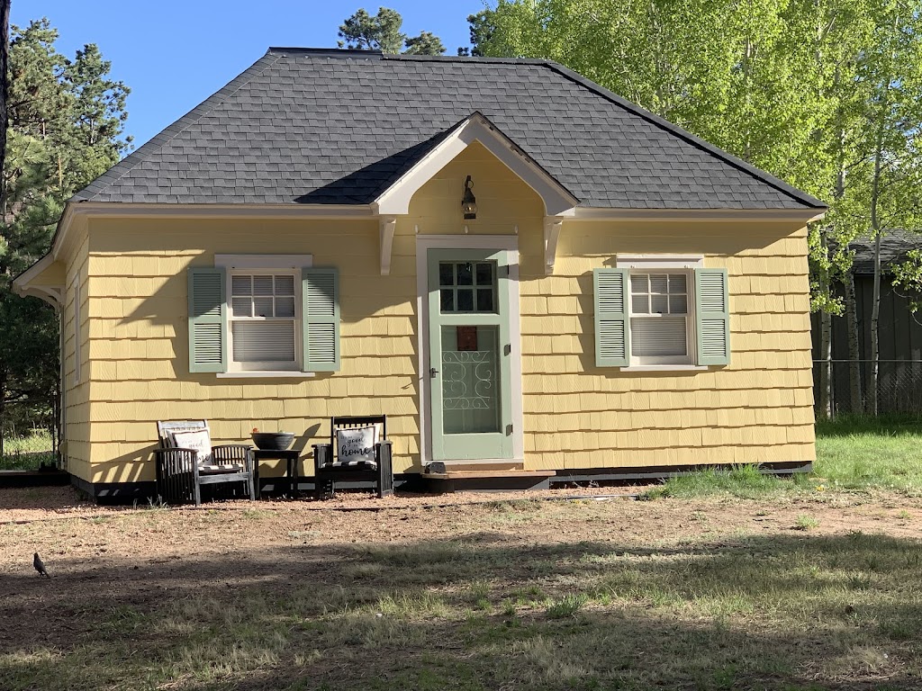 Mountain Paradise Cottage at the Historic Maytag House | 301 W Gunnison Ave, Woodland Park, CO 80863, USA | Phone: (303) 638-4355